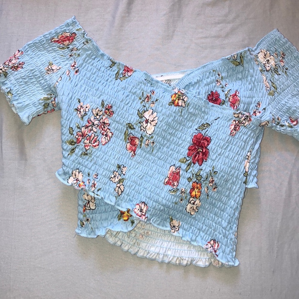 DONATED! Polly & Esther crisscrossed over the shoulder crop top - Picture 3 of 8
